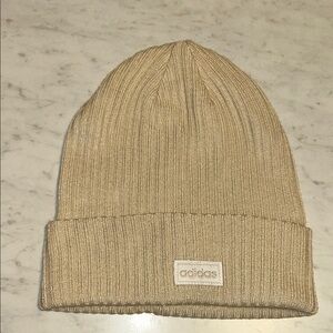 Adidas woman’s Tan Ribbed Beanie. Excellent condition
